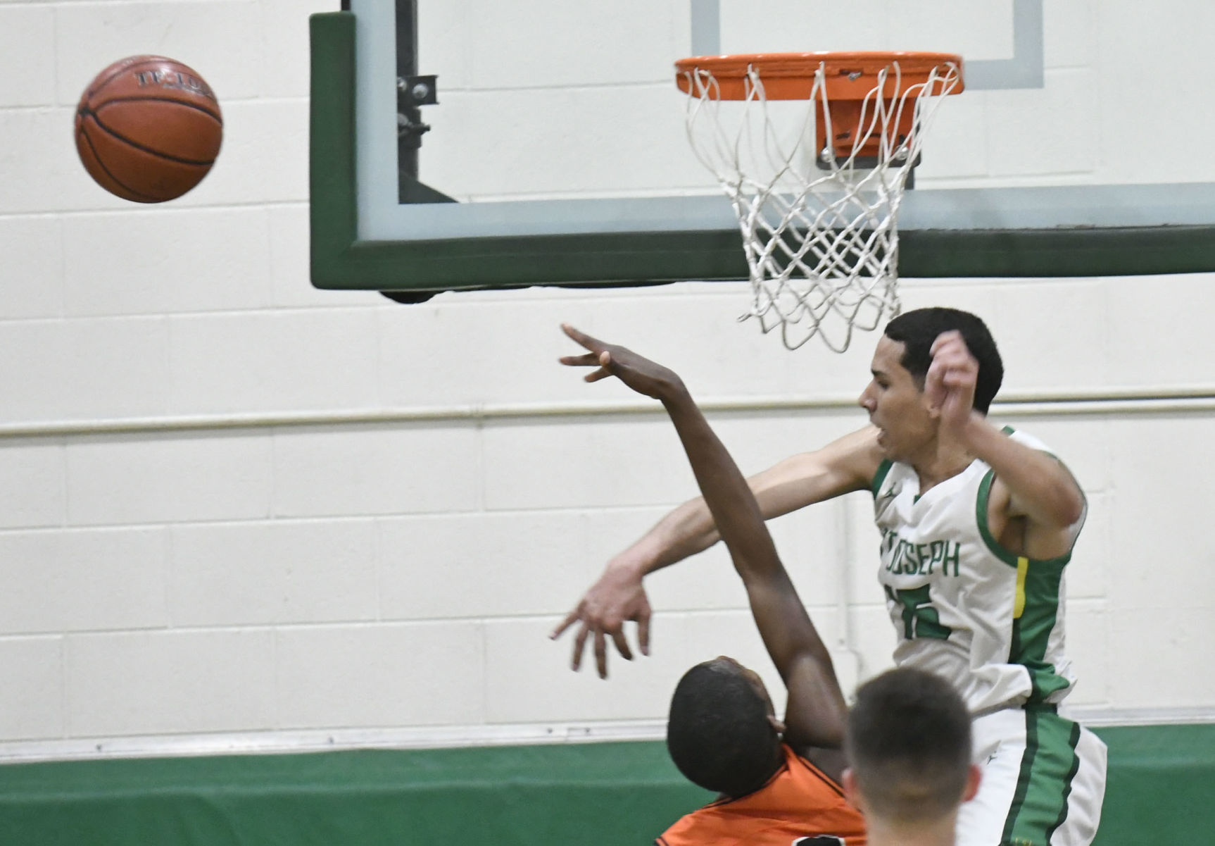 022020 Fresno C vs SJ basketball 09.jpg